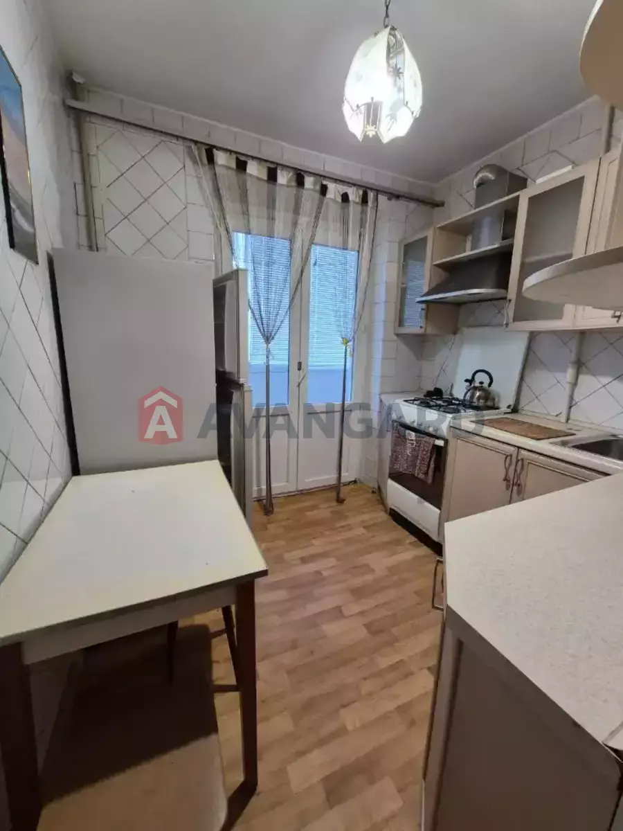 3 ����. ��������, 68/-/6 ��. �., 6/9 ���� ���� 3