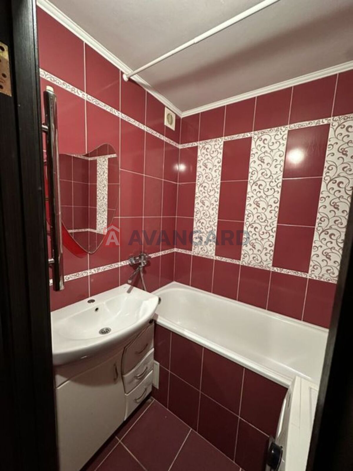 2 ��. ��������, 52/44/8 ��. �., 2/9 ������ ���� 6