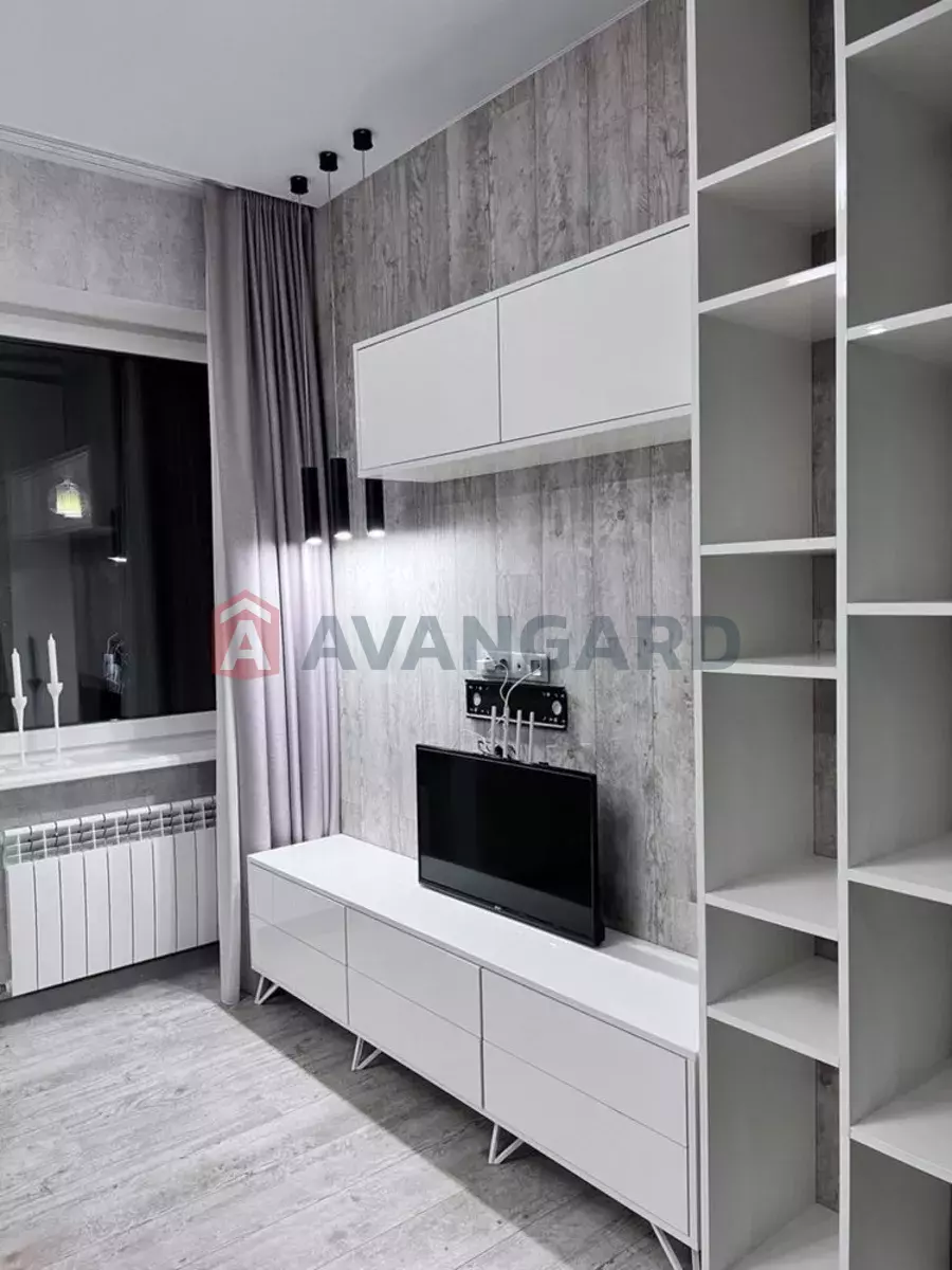 1 ��. ��������, 33/-/10 ��. �., 14/15 ������ ���� 6