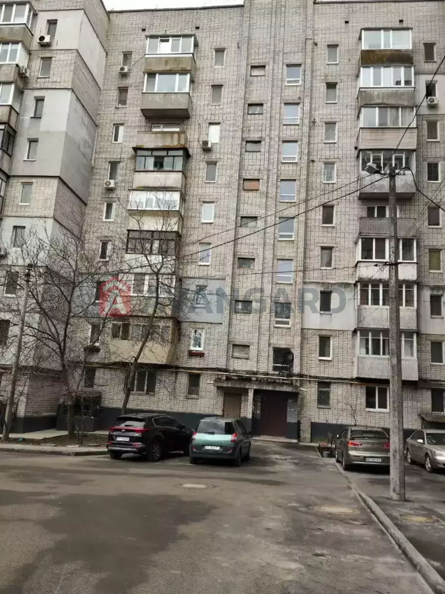 3 ��. ��������, 70/46/9 ��. �., 8/9 ������ ���� 17