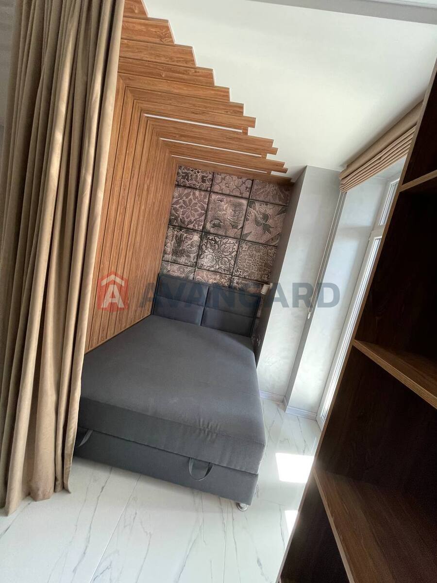 1 ����. ��������, 44/-/24 ��. �., 12/13 ���� ���� 5