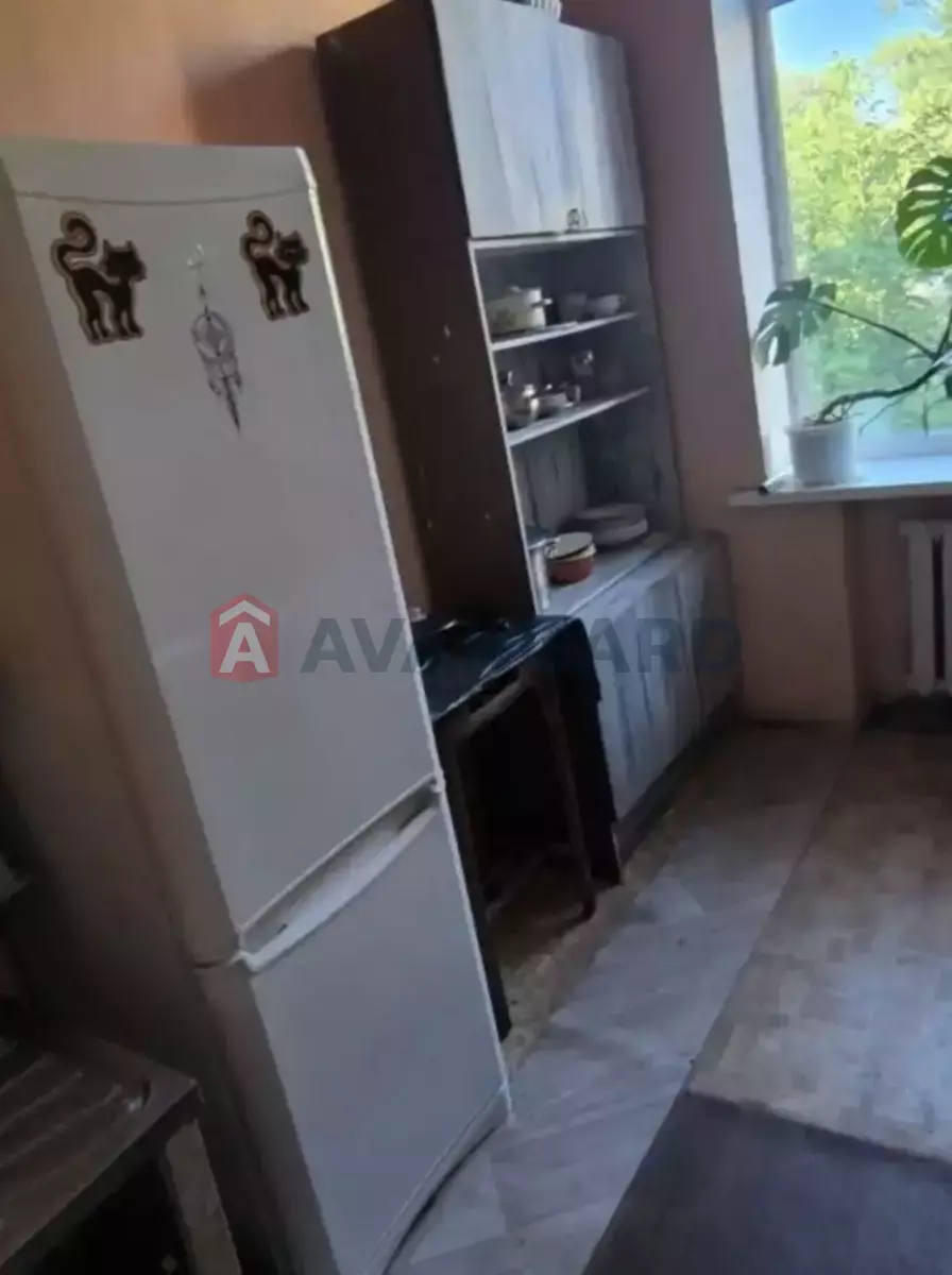 1 ��. ��������, 70/-/- ��. �., 3/4 ������ ���� 3