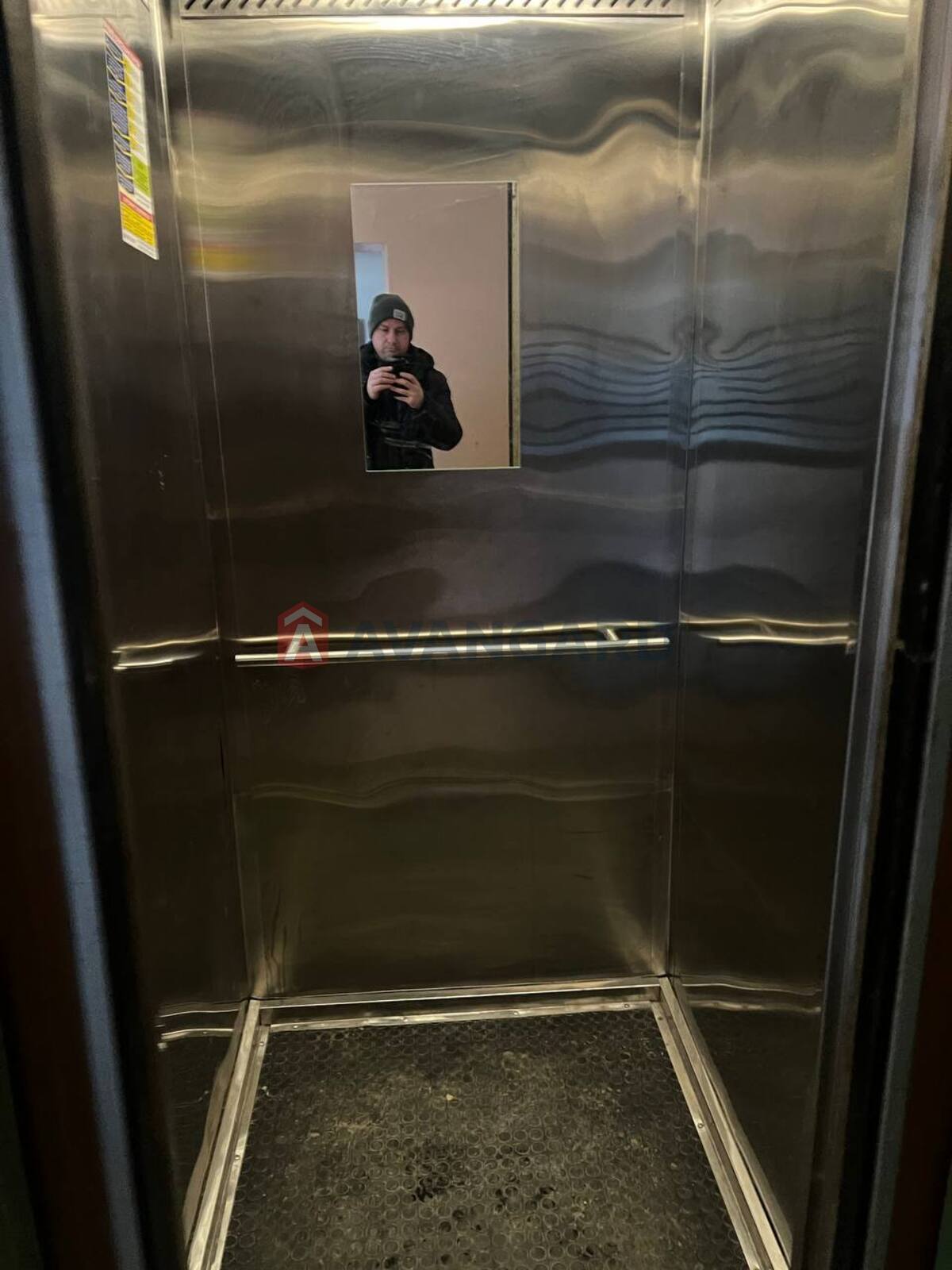 1 ��. ��������, 37/18/7 ��. �., 6/9 ������ ���� 3