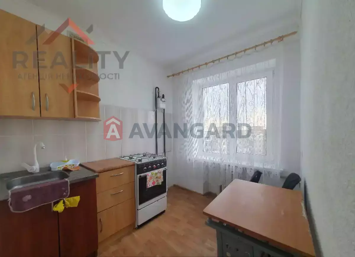 1 ��. ��������, 31/17/6 ��. �., 9/9 ������ ���� 6