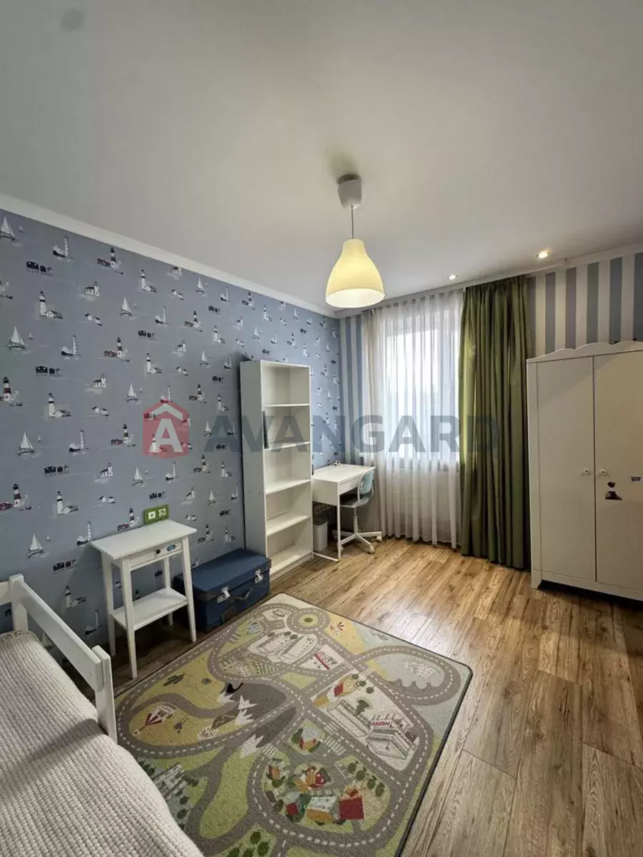 3 ����. ��������, 65/-/8 ��. �., 9/9 ���� ���� 8