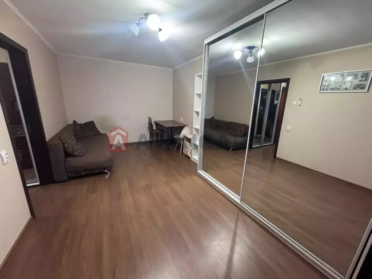 2 ��. ��������, 47/-/8 ��. �., 9/9 ������ ���� 11