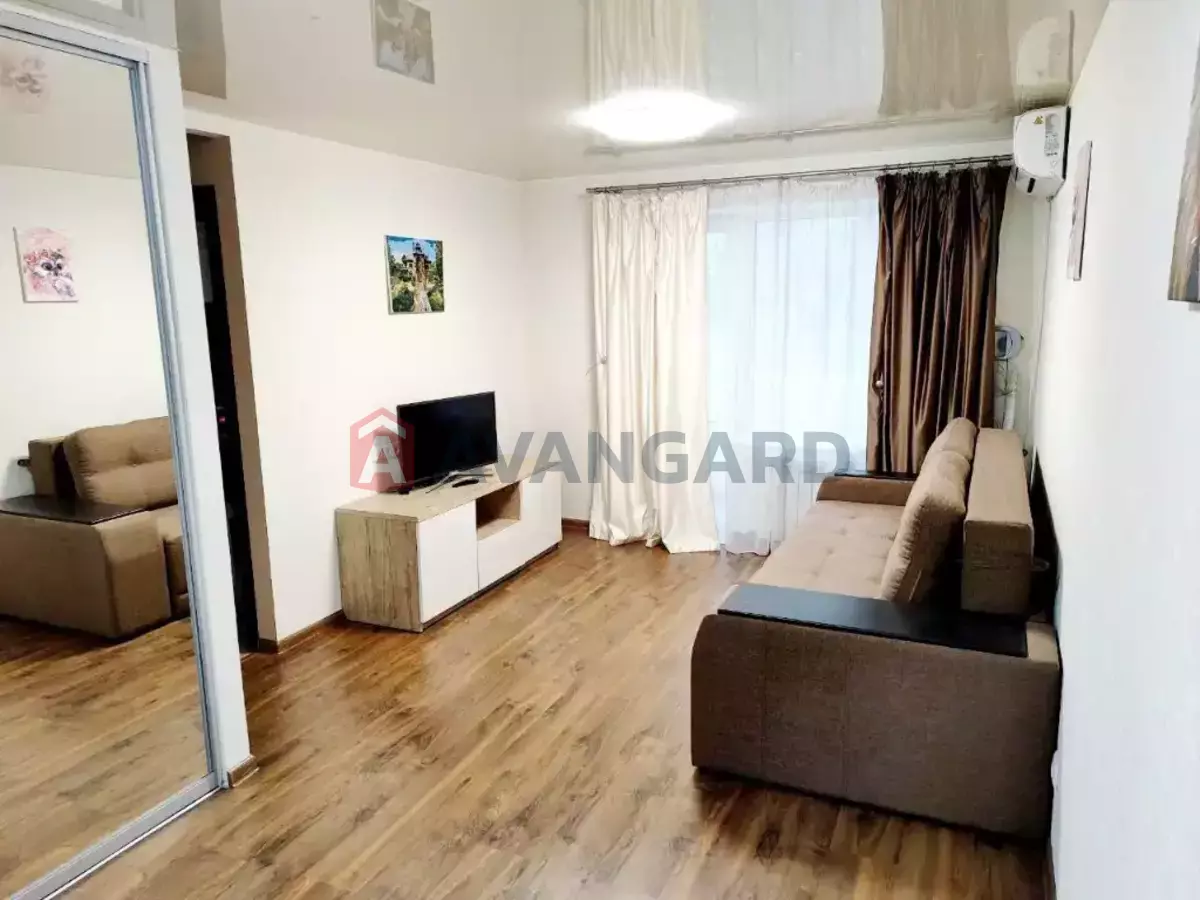 1 ����. ��������, 38/-/- ��. �., 6/9 ���� ���� 1