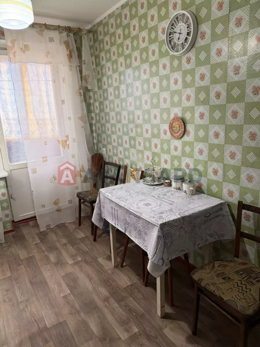 3 ����. ��������, 69/-/8 ��. �., 11/16 ���� ���� 3