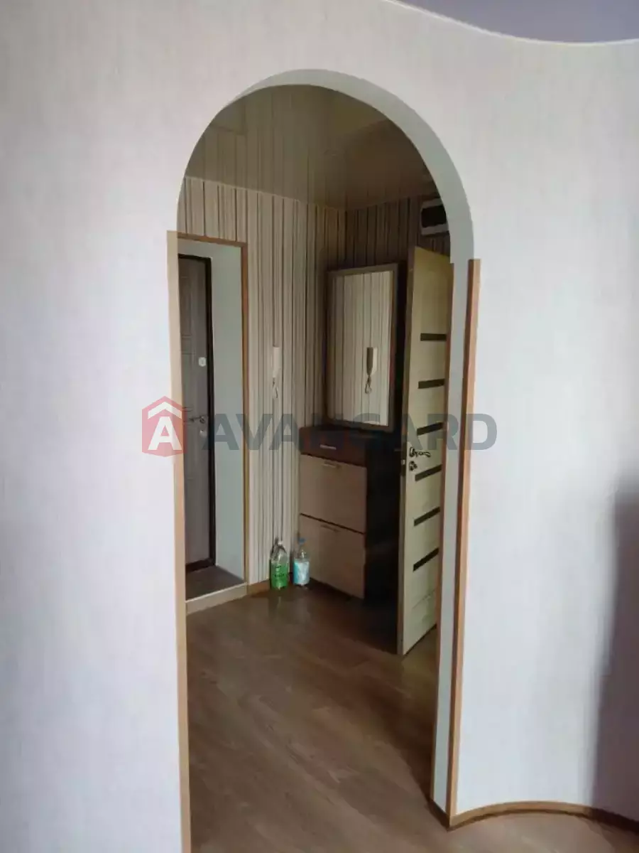 1 ��. ��������, 41/20/10 ��. �., 8/9 ������ ���� 6