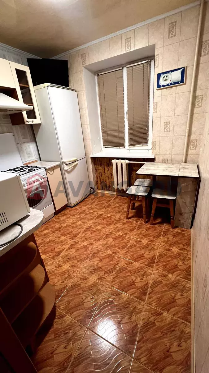 1 ��. ��������, 33/-/7 ��. �., 3/5 ������ ���� 14