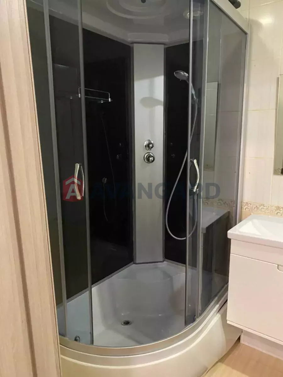 2 ����. ��������, 65/-/24 ��. �., 8/10 ���� ���� 3