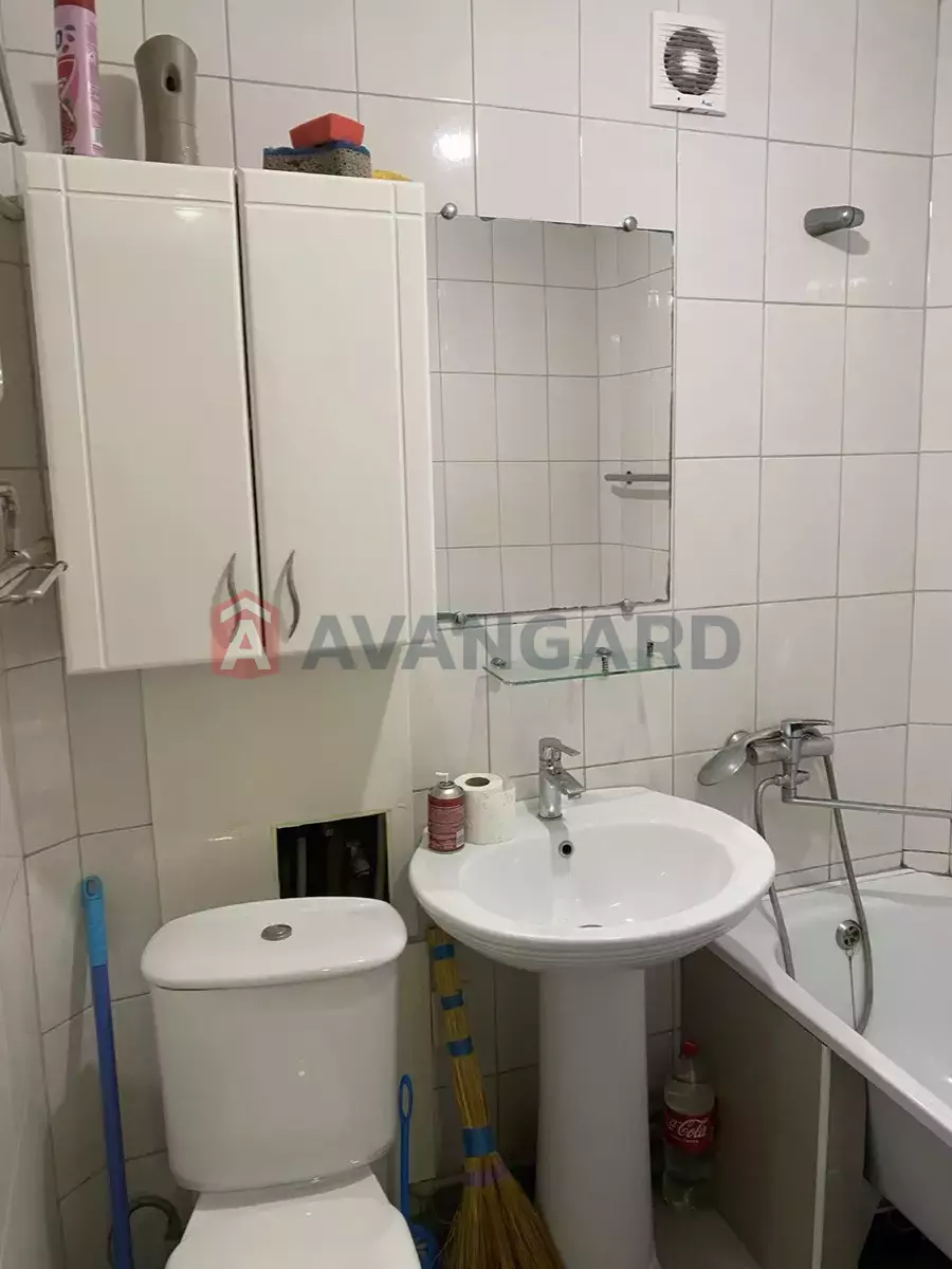 1 ��. ��������, 33/-/5 ��. �., 3/5 ������ ���� 7