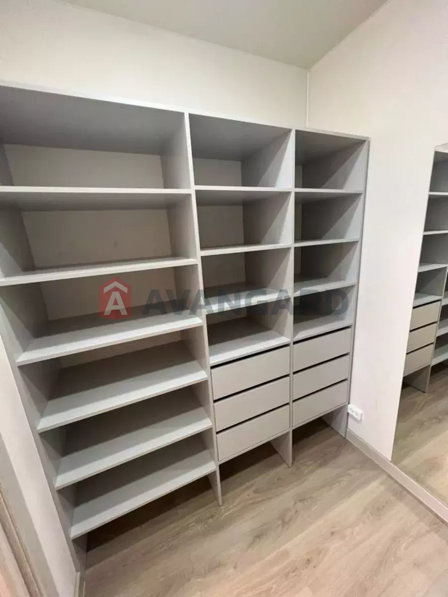 2 ��. ��������, 70/-/35 ��. �., 3/10 ������ ���� 4