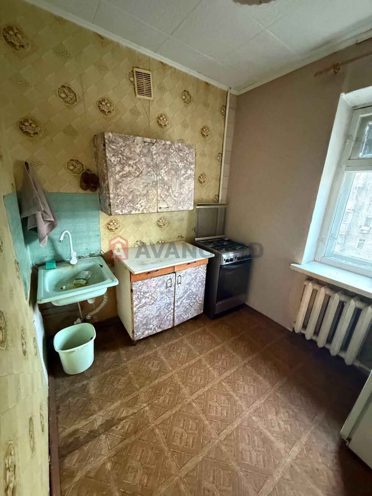 1 ��. ��������, 33/17/7 ��. �., 4/5 ������ ���� 6