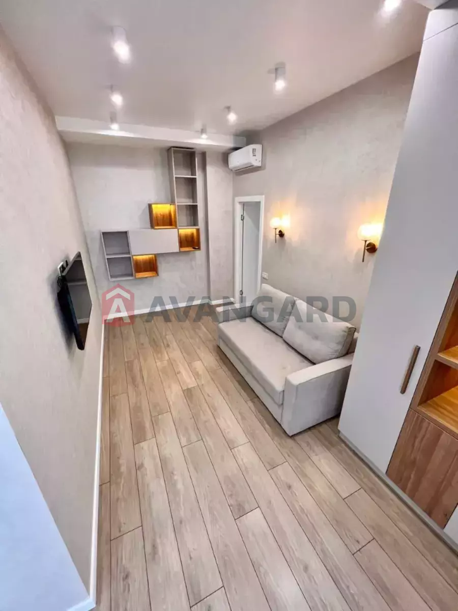 4 ��. ��������, 160/-/- ��. �., 2/6 ������ ���� 9