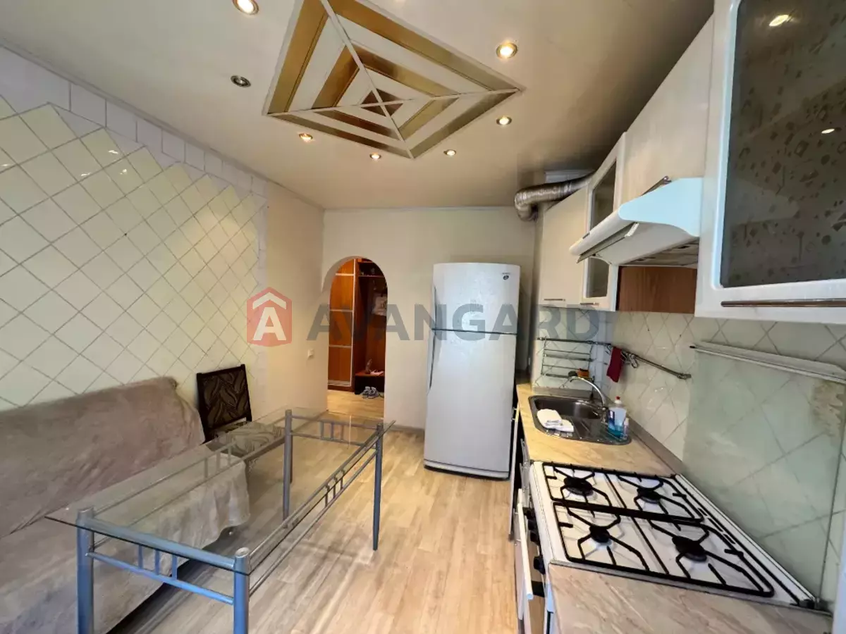 3 ��. ��������, 65/-/- ��. �., 3/9 ������ ���� 3