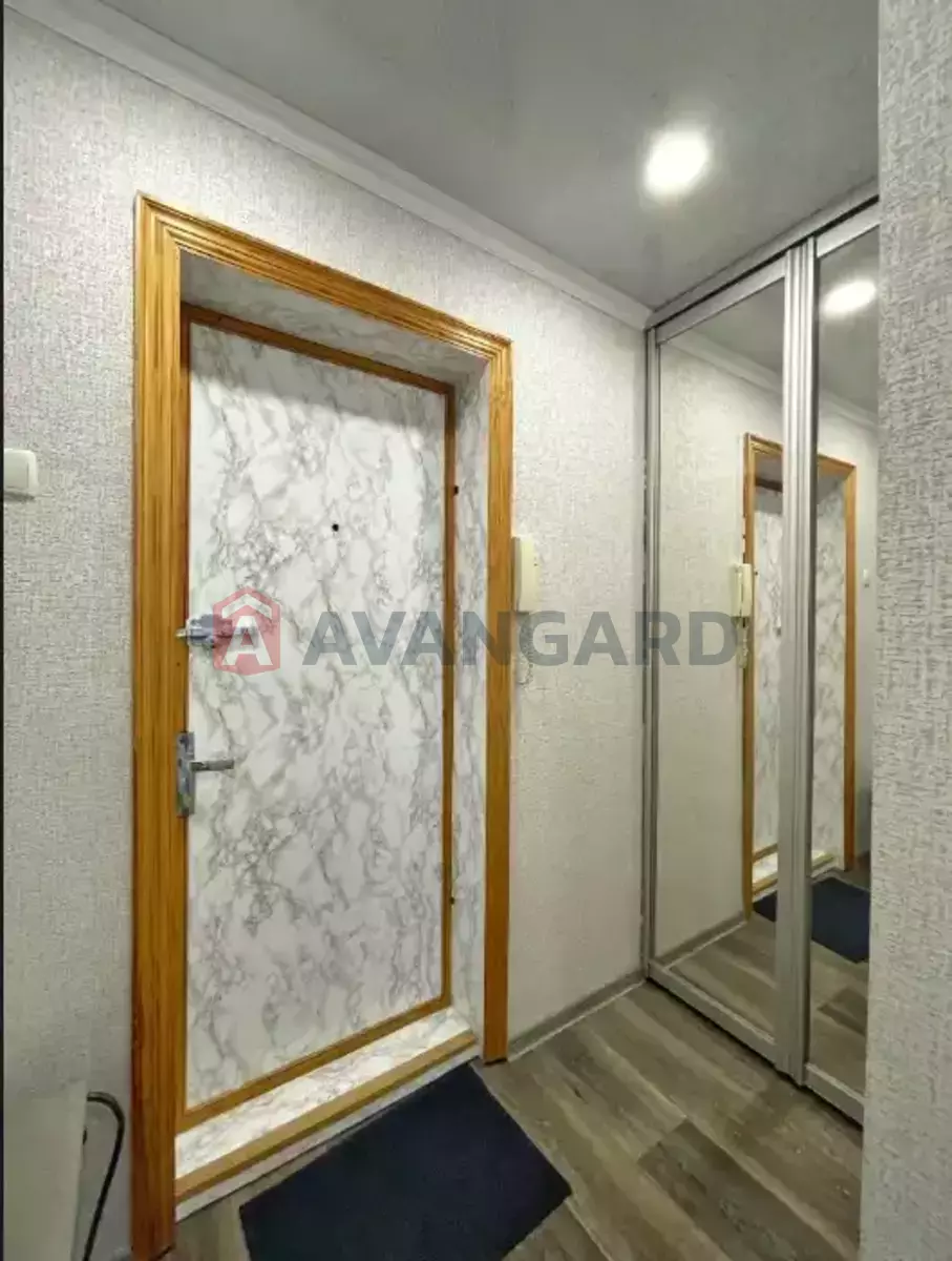 1 ����. ��������, 35/18/6 ��. �., 4/9 ���� ���� 20