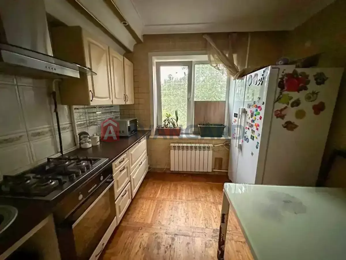 3 ����. ��������, 72/-/8 ��. �., 5/9 ���� ���� 6