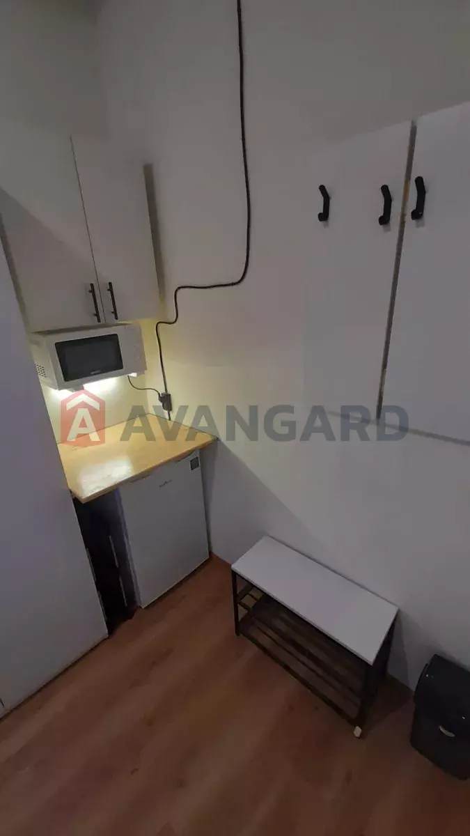 1 ��. ��������, 17/-/8 ��. �., 2/5 ������ ���� 6