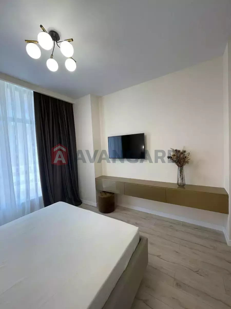 2 ��. ��������, 52/-/- ��. �., 6/10 ������ ���� 6