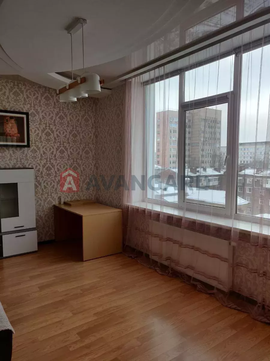 3 ����. ��������, 104/-/15 ��. �., 8/12 ���� ���� 12