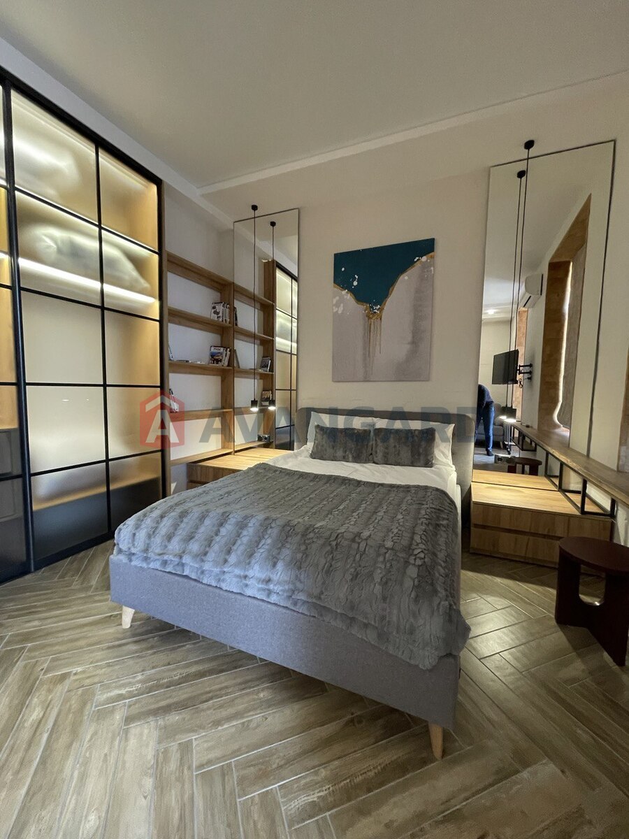 1 ��. ��������, 42/-/- ��. �., 9/9 ������ ���� 3