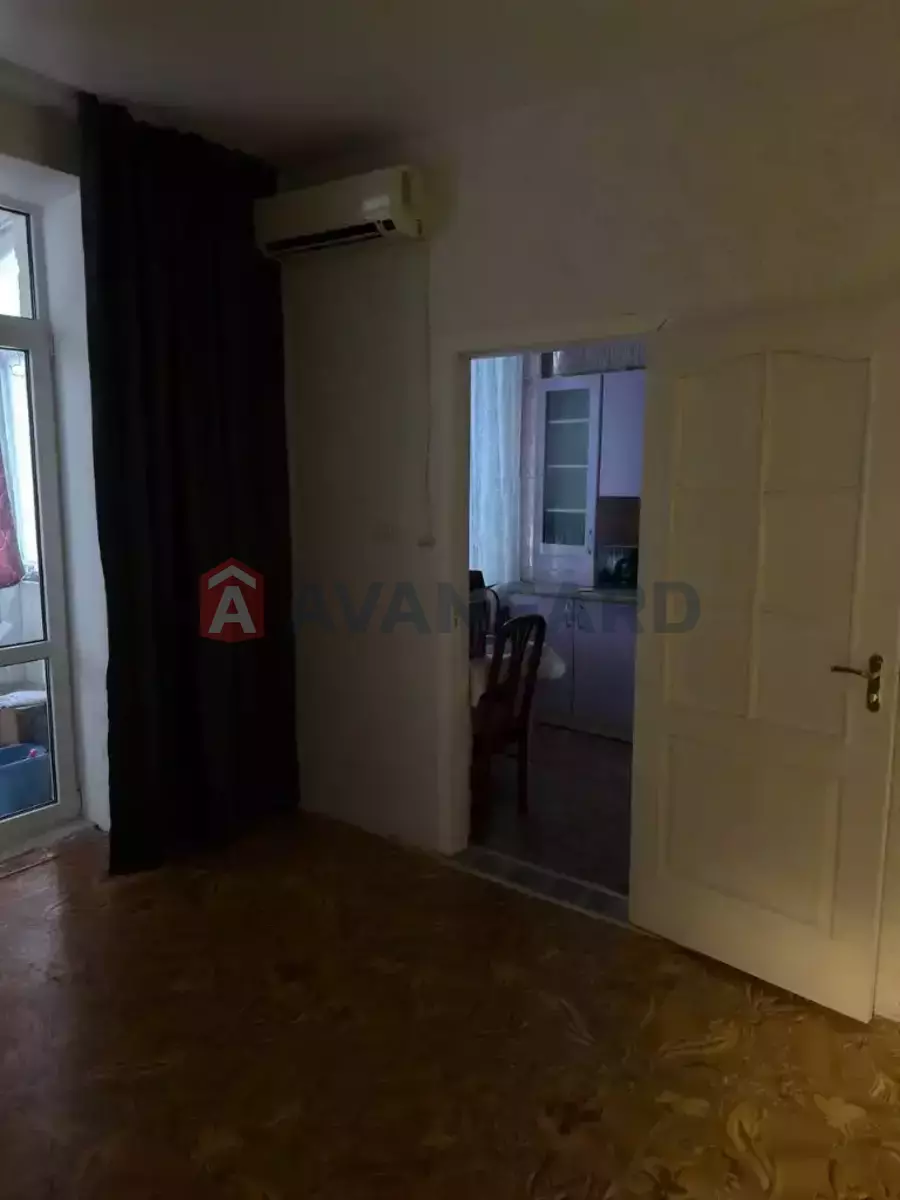 2 ��. ��������, 46/30/8 ��. �., 4/3 ������ ���� 15