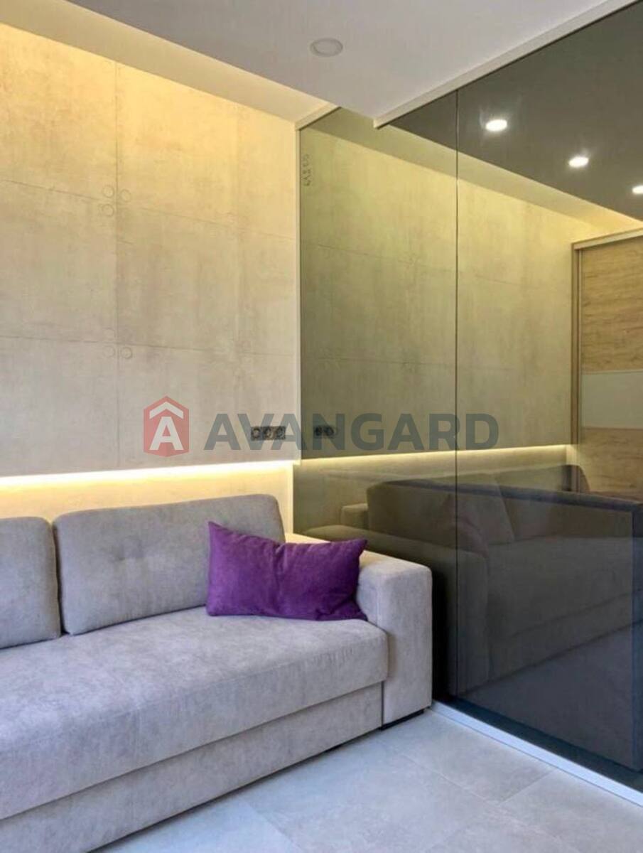 1 ��. ��������, 50/-/- ��. �., 4/10 ������ ���� 4