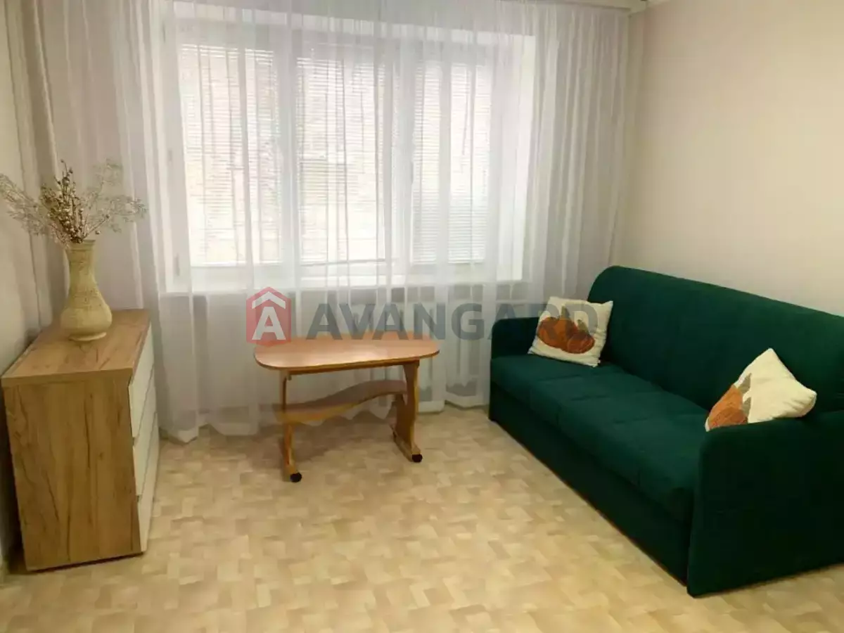 2 ����. ��������, 40/-/7 ��. �., 3/9 ���� ���� 1