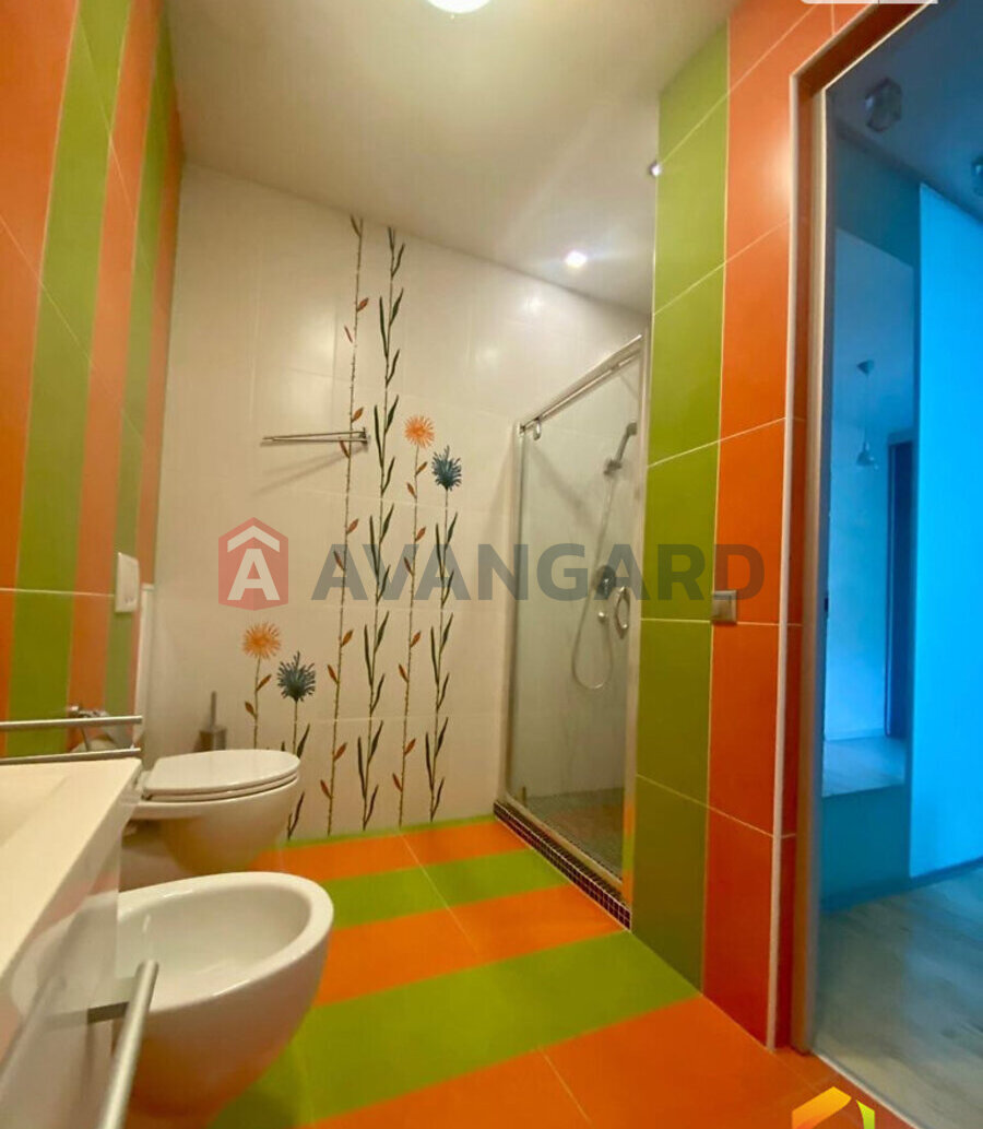 2 ��. ��������, 53/35/6 ��. �., 2/5 ������ ���� 8