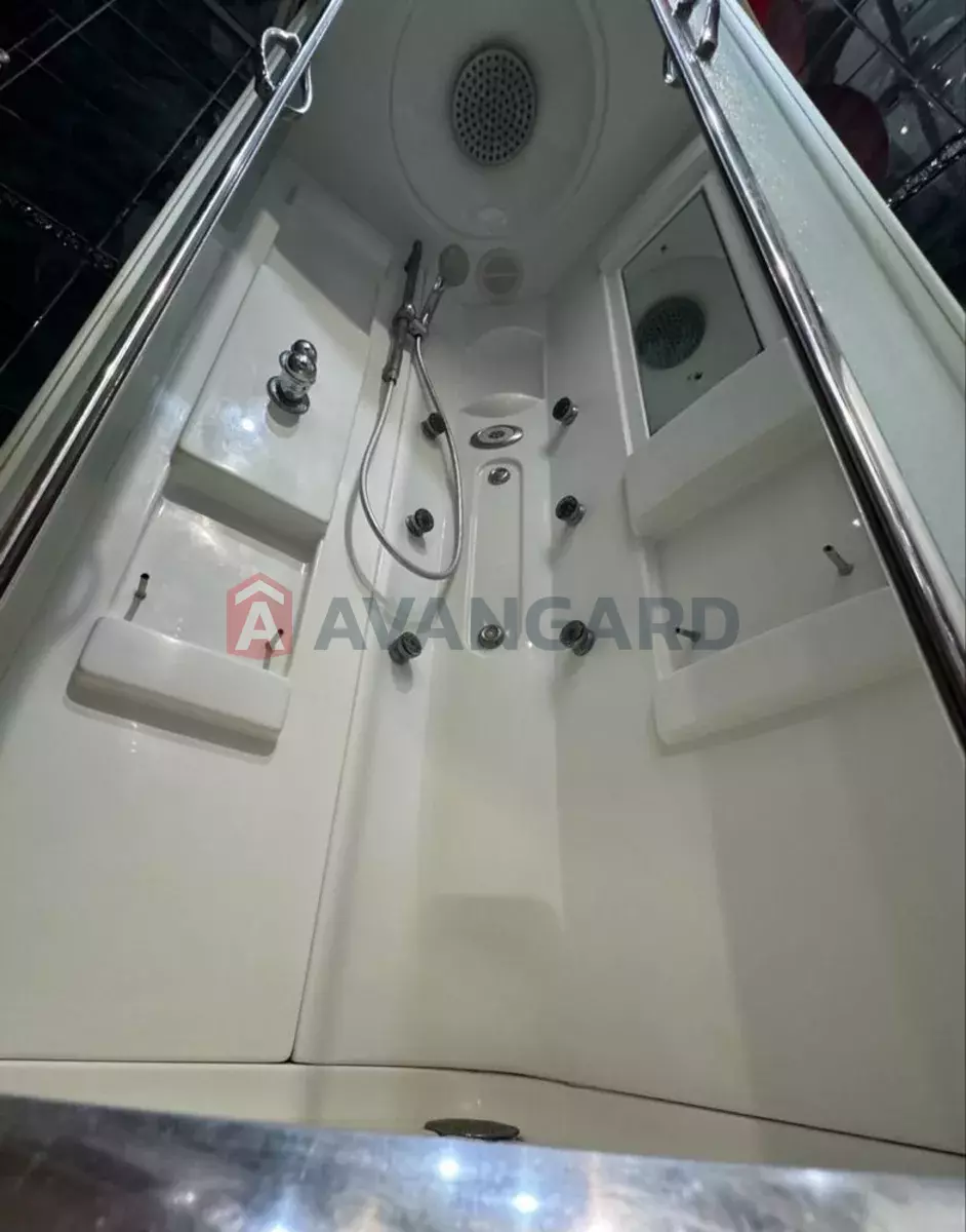 3 ��. ��������, 80/-/10 ��. �., 2/5 ������ ���� 9