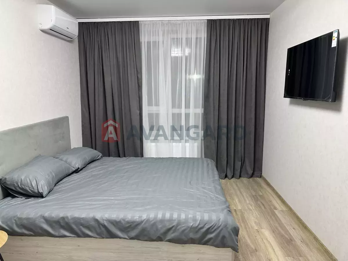 1 ��. ��������, 42/-/17 ��. �., 2/10 ������ ���� 8