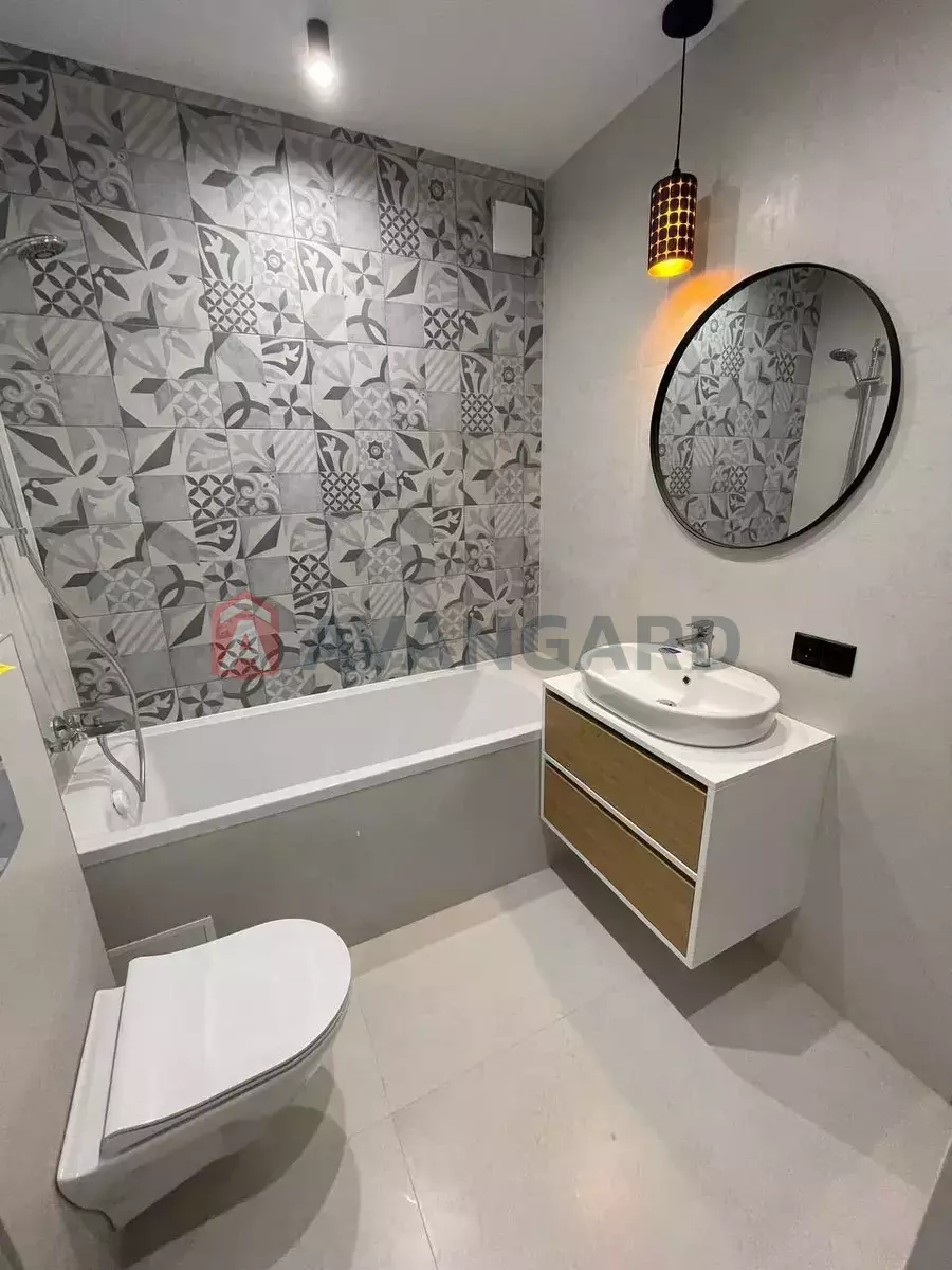 1 ����. ��������, 45/-/10 ��. �., 8/9 ���� ���� 8