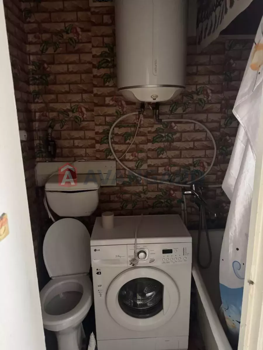 1 ��. ��������, 23/-/5 ��. �., 8/9 ������ ���� 3