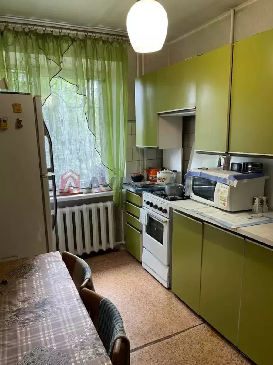 4 ��. ��������, 79/-/9 ��. �., 1/9 ������ ���� 1
