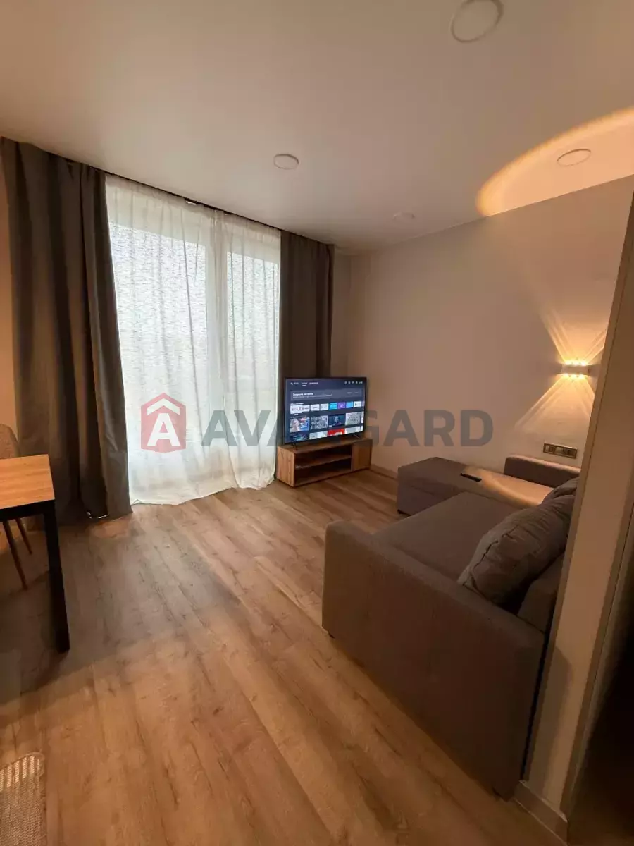 1 ����. ��������, 32/-/- ��. �., 8/24 ���� ���� 13