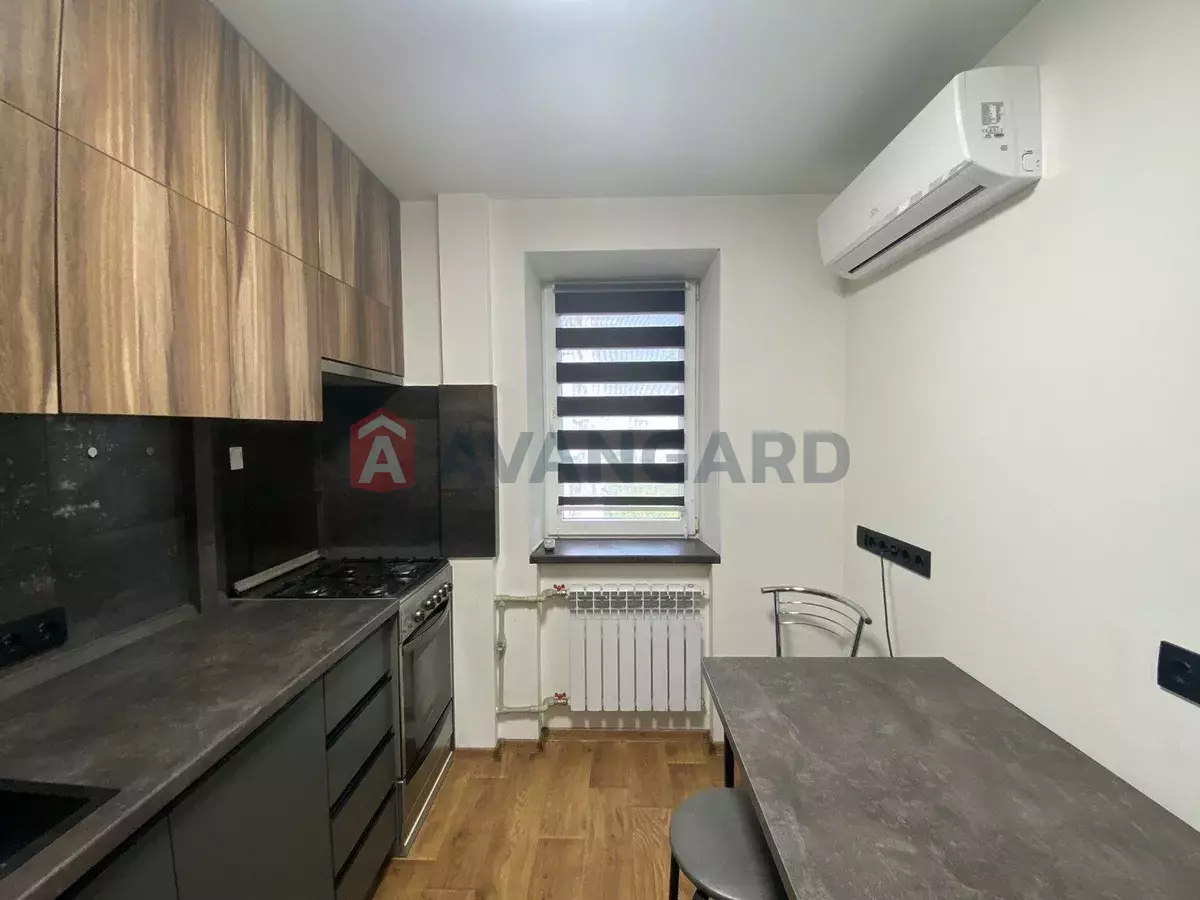 3 . , 64/-/8 . ., 7/9   1