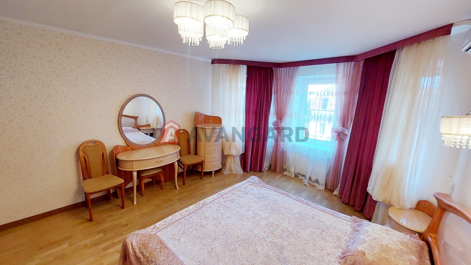 3 ��. ��������, 90/60/12 ��. �., 3/6 ������ ���� 8