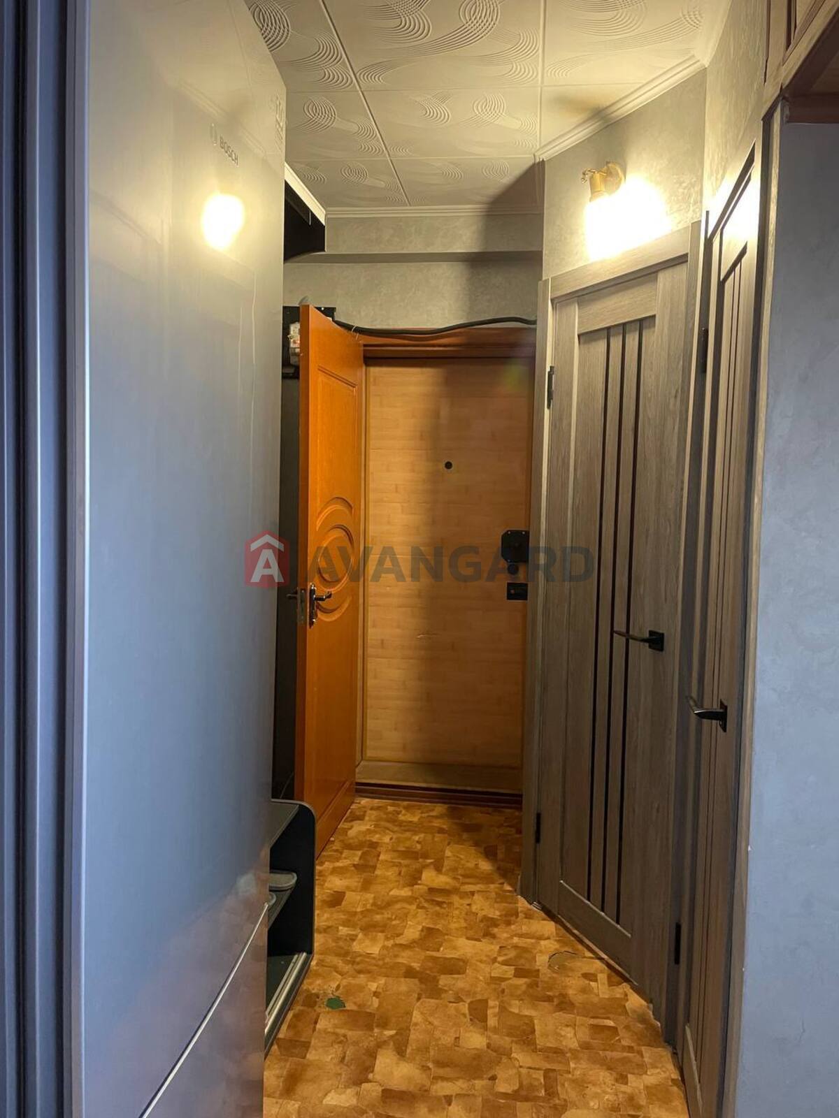 2 ��. ��������, 44/-/6 ��. �., 5/5 ������ ���� 8