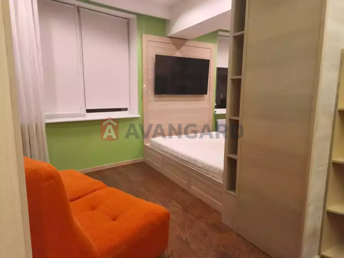 4 ��. ��������, 240/140/25 ��. �., 6/13 ������ ���� 17