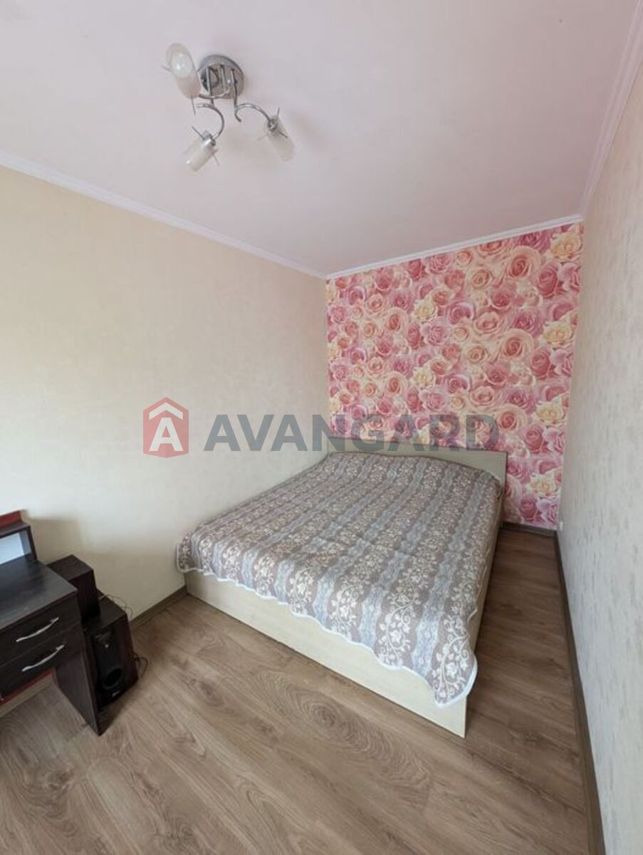 3 ��. ��������, 57/-/10 ��. �., 5/5 ������ ���� 12