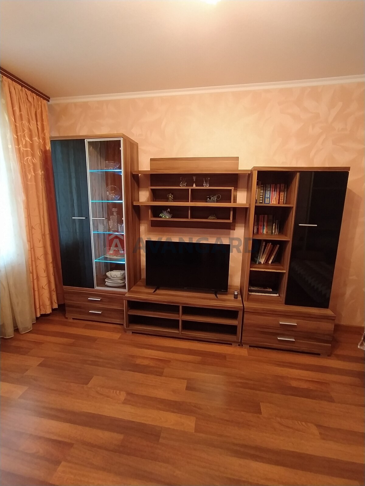 2 ��. ��������, 60/35/12 ��. �., 6/16 ������ ���� 5