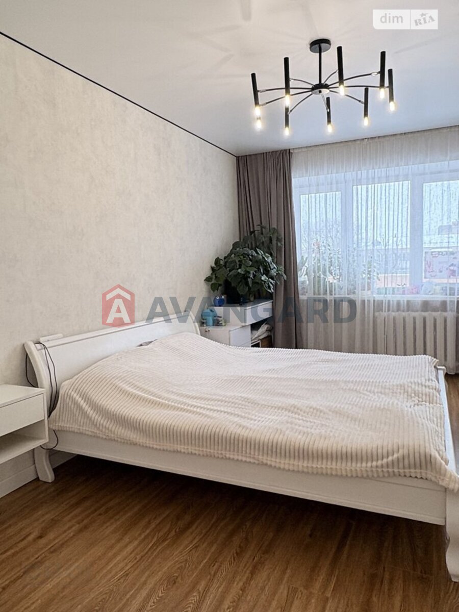 2 ����. ��������, 43/28/7 ��. �., 4/5 ���� ���� 2