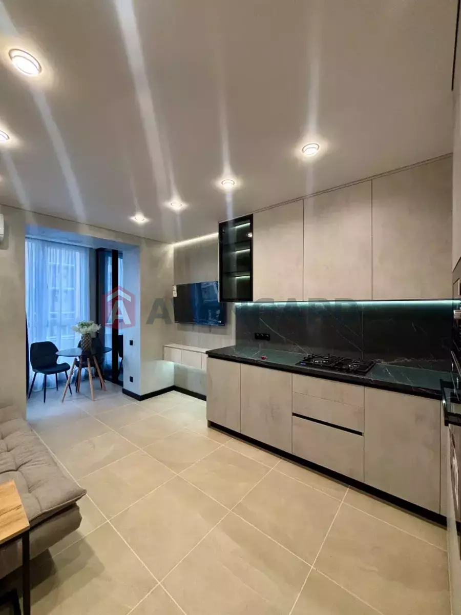 2 ��. ��������, 47/37/10 ��. �., 3/10 ������ ���� 6