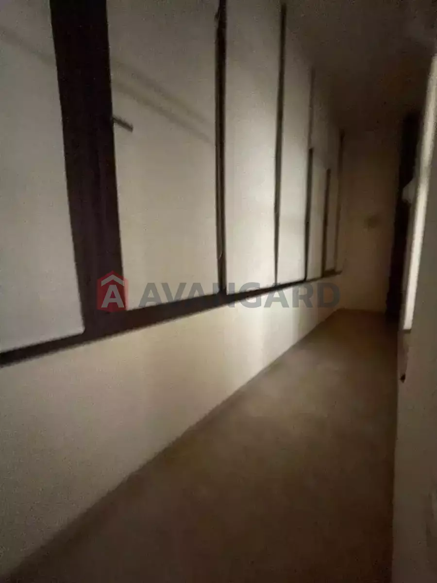 4 ����. ��������, 178/85/32 ��. �., 3/5 ���� ���� 18