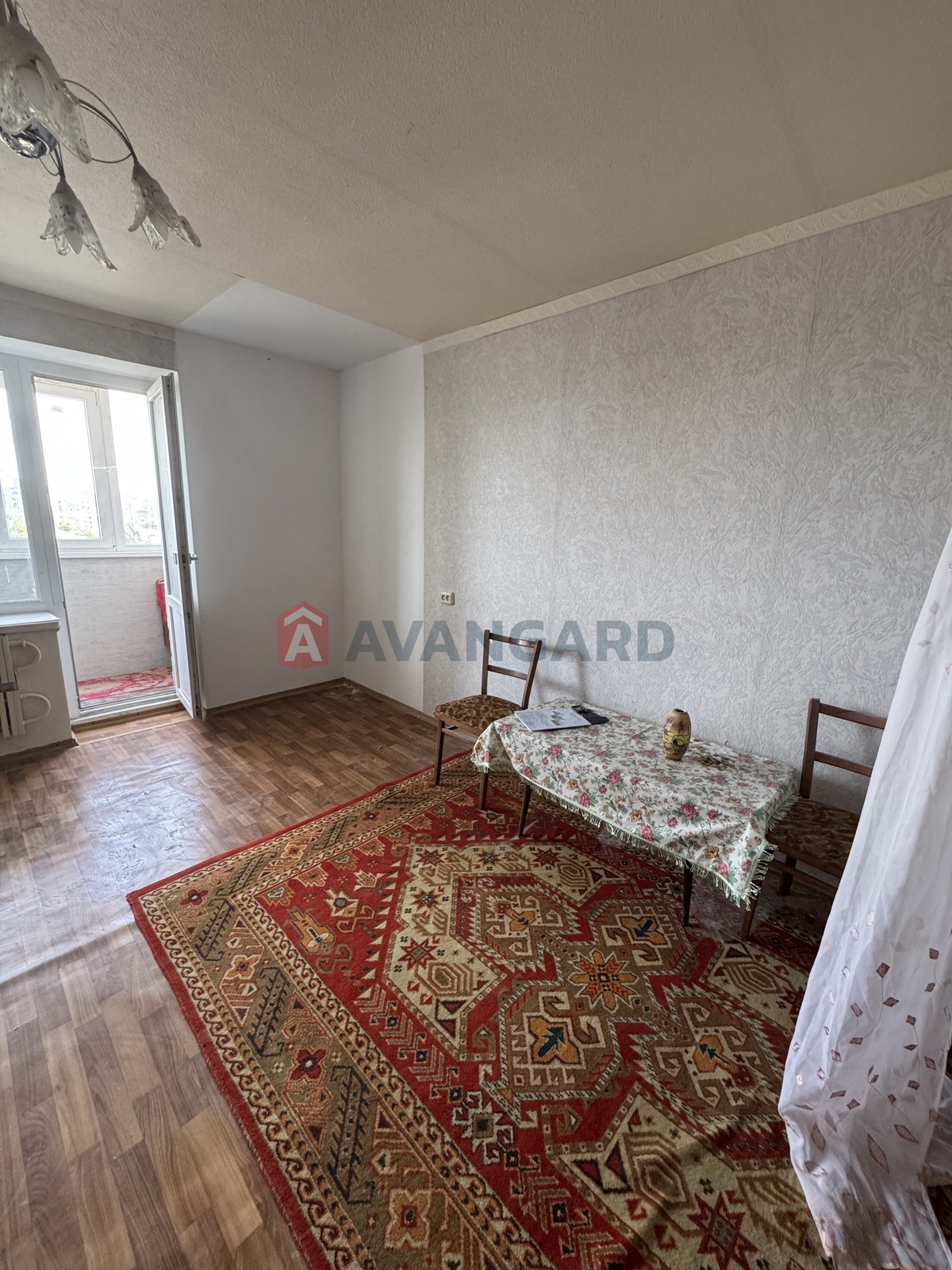 1 ����. ��������, 37,2/-/7,2 ��. �., 8/10 ���� ���� 5