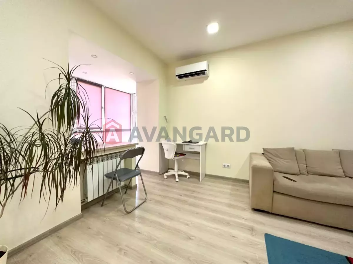 2 ��. ��������, 48/-/- ��. �., 5/5 ������ ���� 11