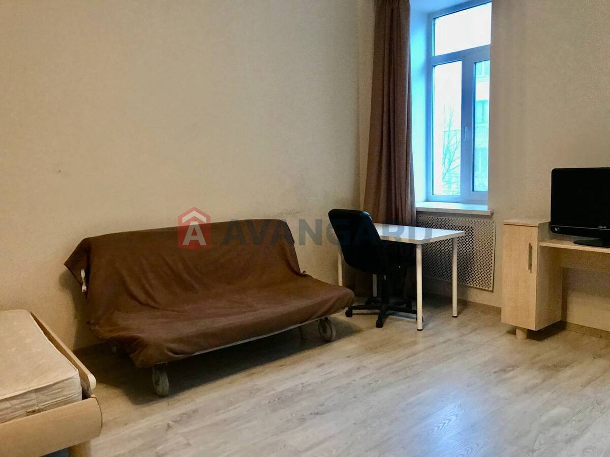 1 ��. ��������, 32/-/- ��. �., 2/3 ������ ���� 8