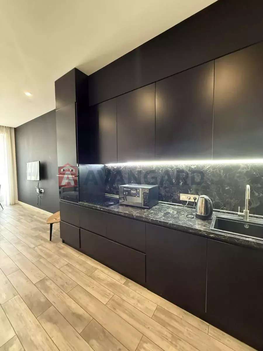 3 ����. ��������, 72/-/25 ��. �., 23/24 ���� ���� 1