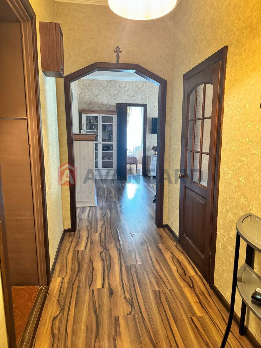 3 ����. ��������, 65/40/8 ��. �., 2/2 ���� ���� 2